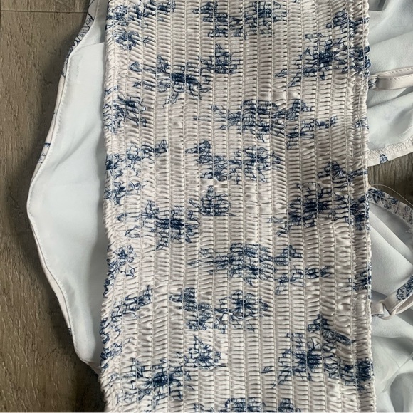 Pacsun Satin Floral Bustier Smocked Top - Picture 5 of 14